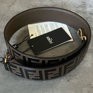 Fendi strap you Leather shoulder strap 90cm x 4.5cm
